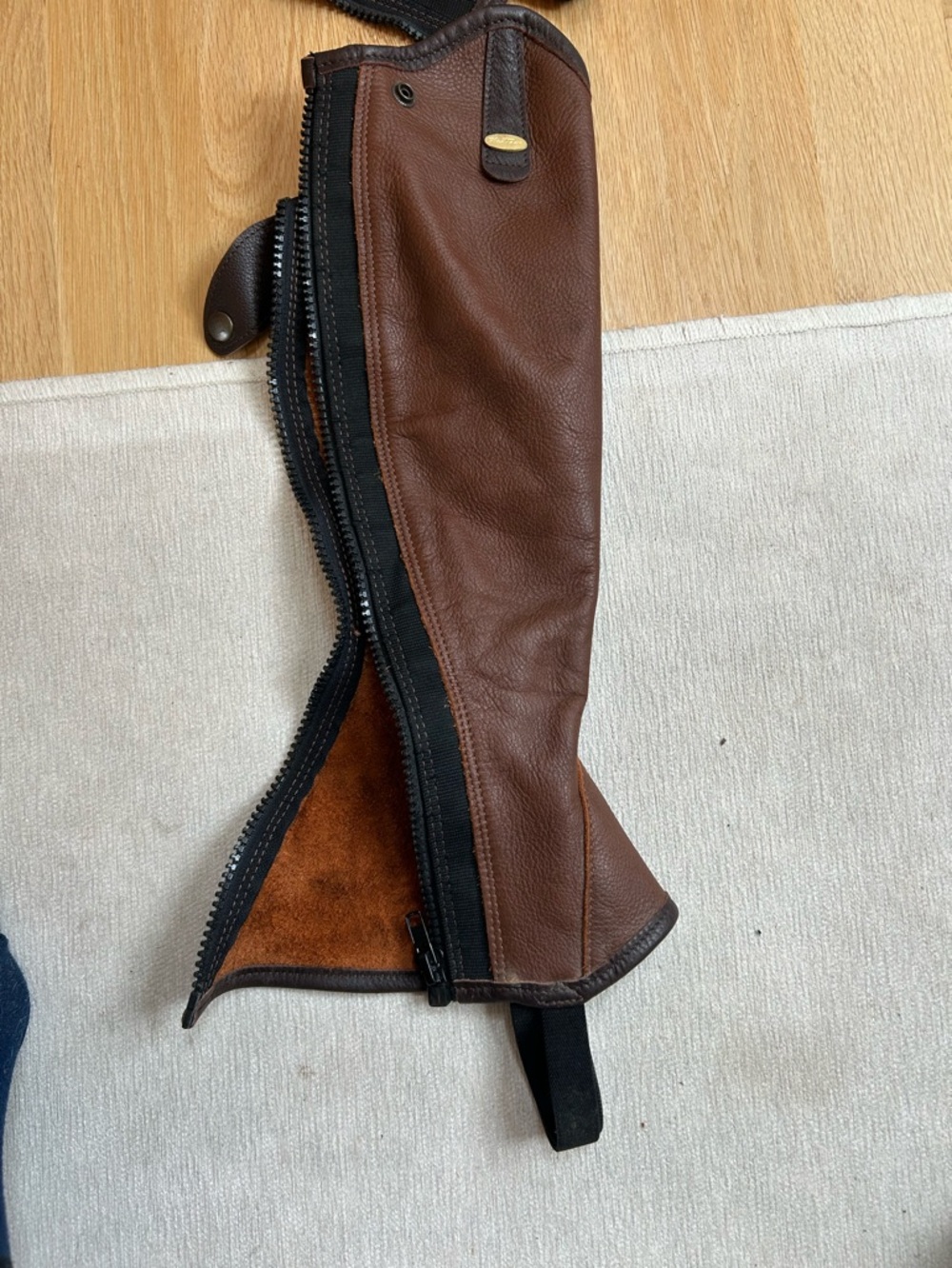 Leather horseriding Half Chaps